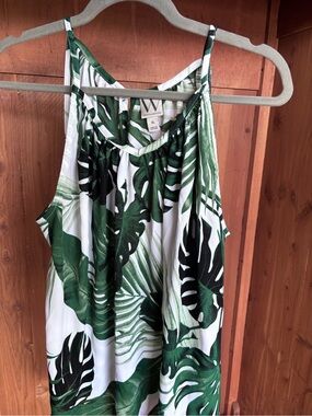 Worthington Green and White Printed Halter Top